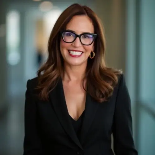 Amy Neustadt Headshot from Linkedin