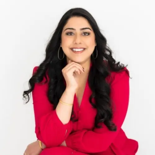 Ruchi Kapadia Headshot from Linkedin