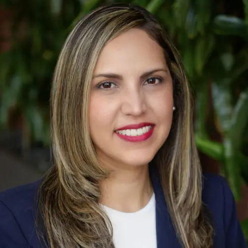 Karla Muniz (square)